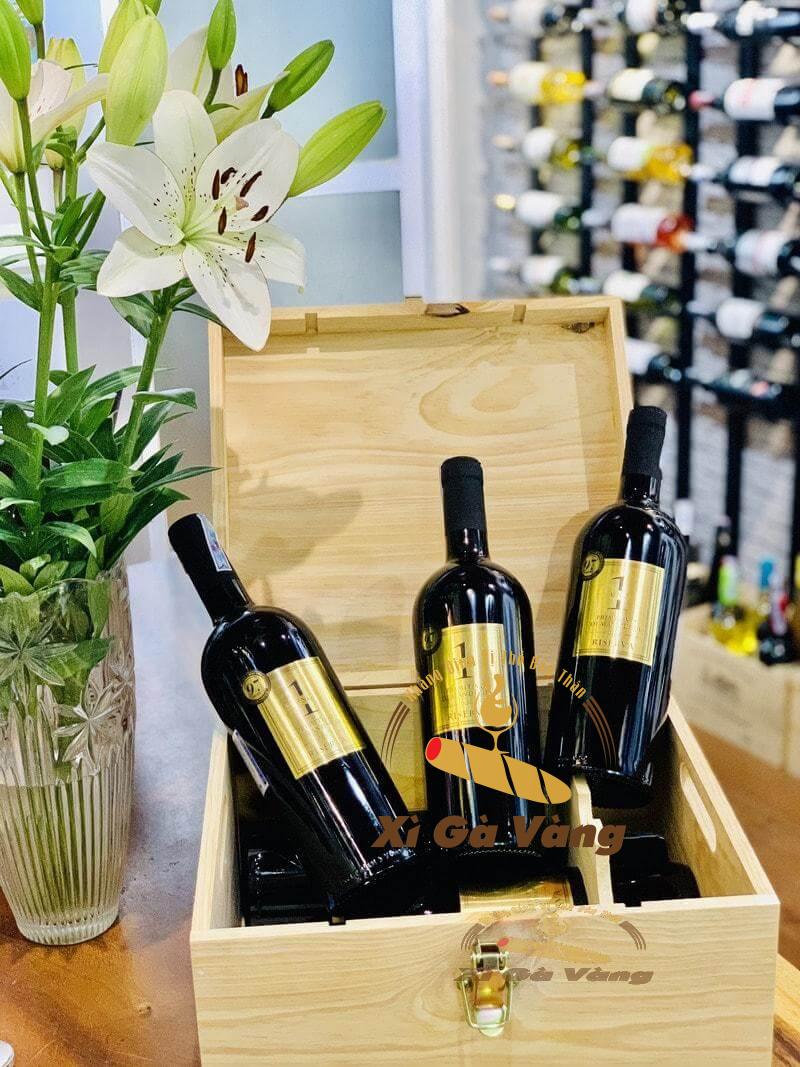 Uno 1 Primitivo Di Manduria Riserva là một trong những loại vang Ý được ưa chuộng trên thị trường